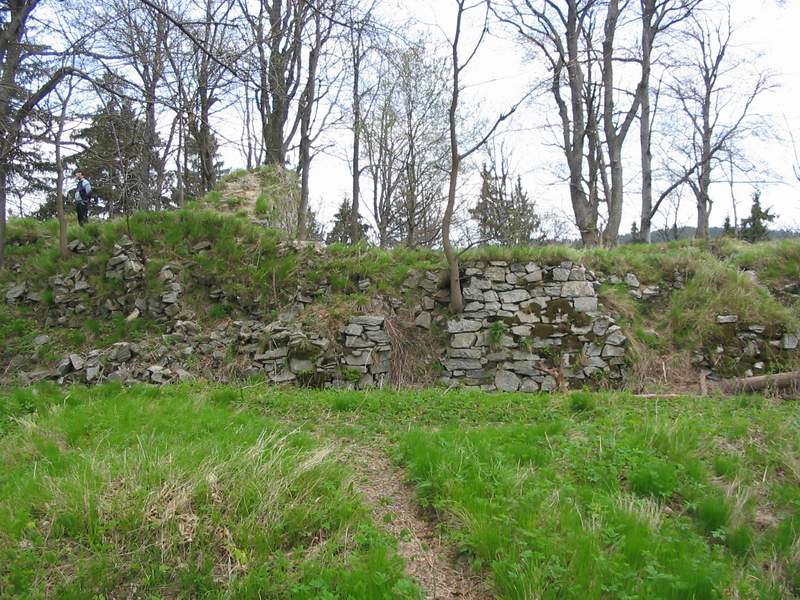 Zamek Karpno Pozostałości murów