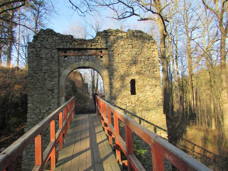 Zamek Cieszów - zamek Cisy Brama