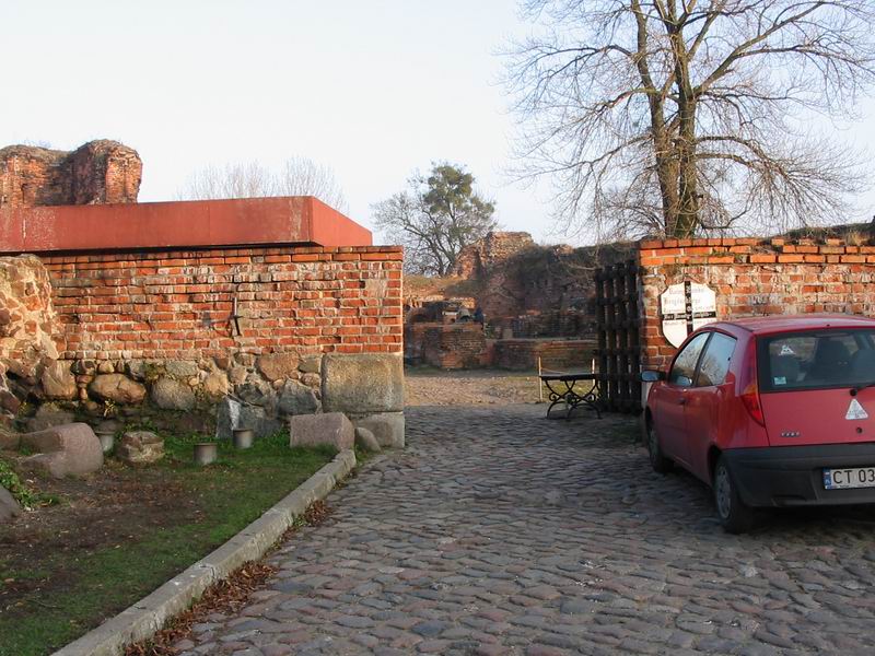 Zamek Toruń zamek krzyżacki Wejście za zamek