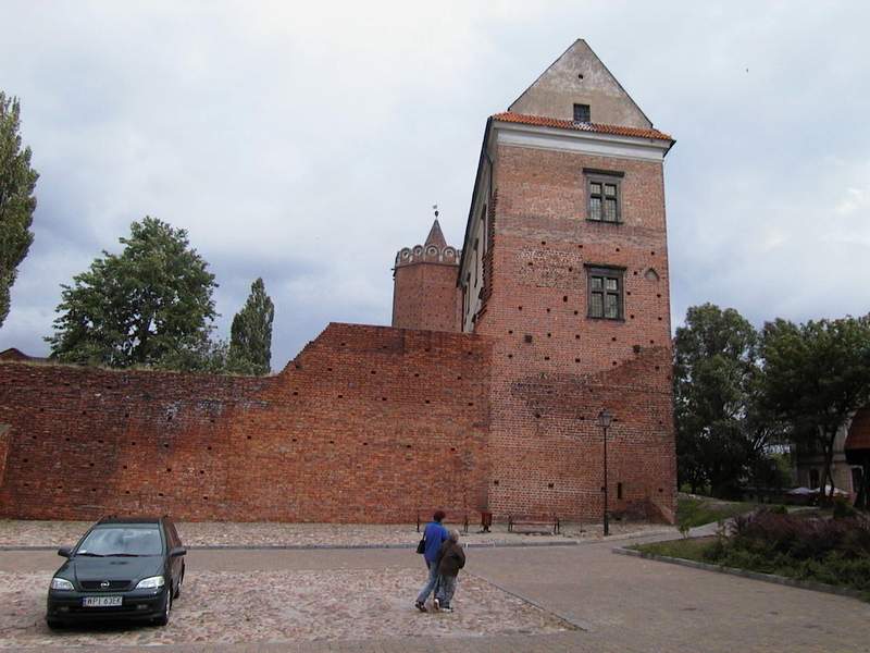Zamek Łęczyca Widok z boku