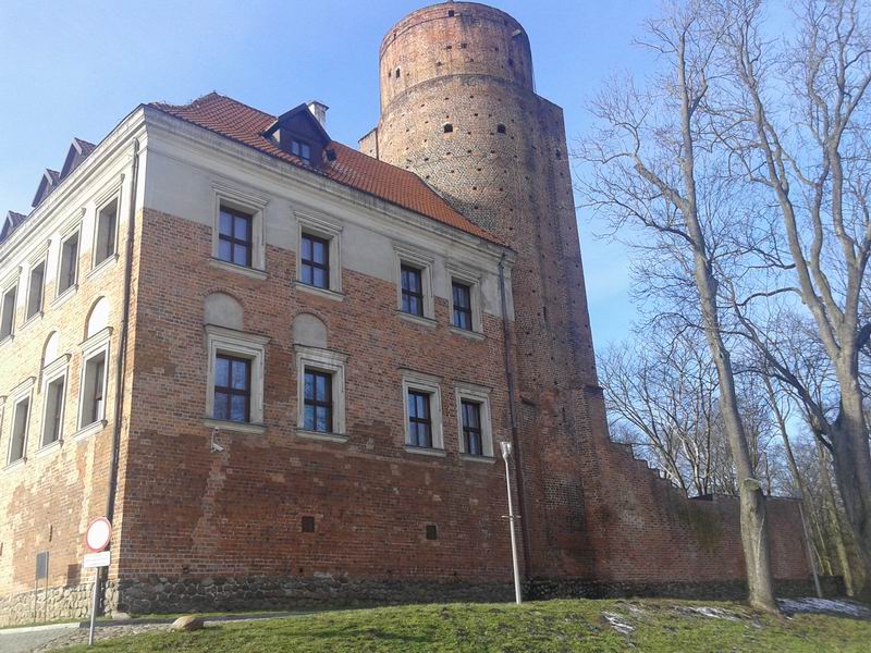 Zamek Uniejów Strona wschodnia zamku