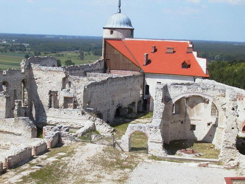 Zamek Janowiec Dziedziniec