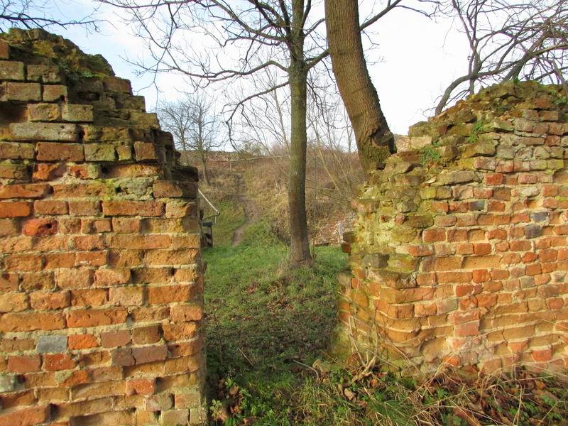 Zamek Kryłów Fragment murów