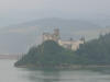 Niedzica Zamek widziany z Czorsztyna