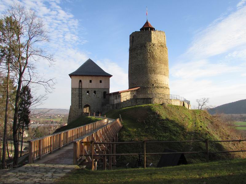 Zamek Czchów Widok od strony zachodniej