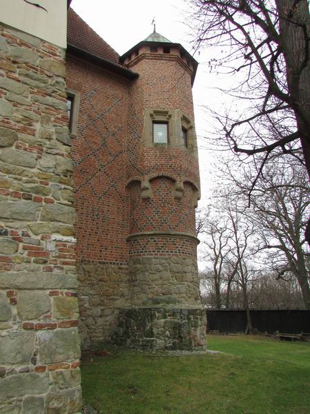 Zamek Dębno Pólnocno-wschodni narożnik zamku
