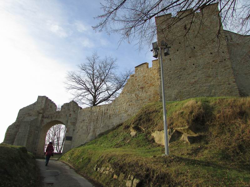 Zamek Dobczyce Mury miejskie
