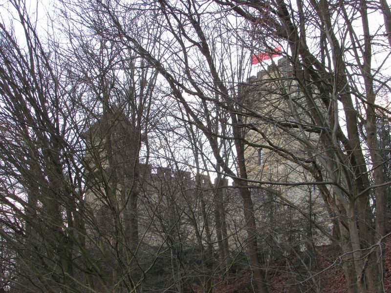 Zamek Wytrzyszczka zamek Tropsztyn W całej okazałości
