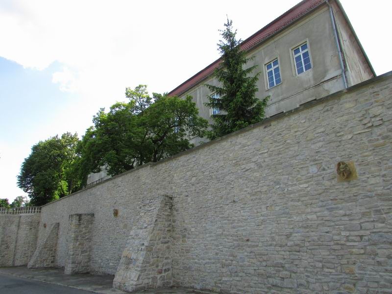 Zamek Krapkowice Zamek w Krapkowicach. Strona północna.