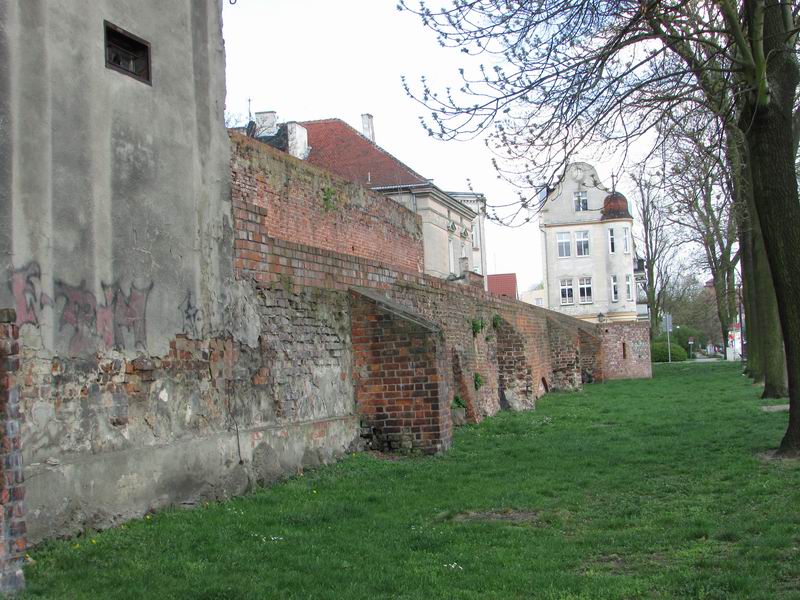 Zamek Namysłów Mury miejskie