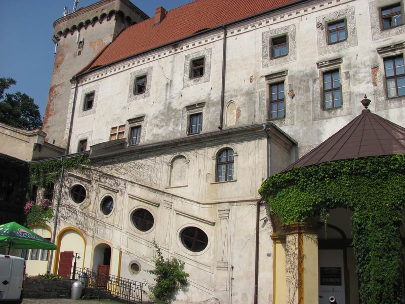 Zamek Otmuchów Zachodnia strona zamku