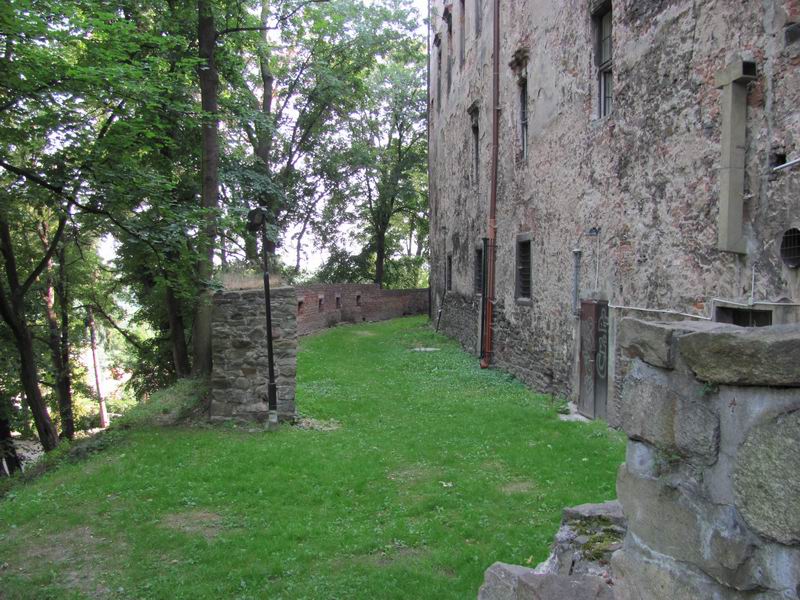 Zamek Otmuchów Wschodnia strona zamku
