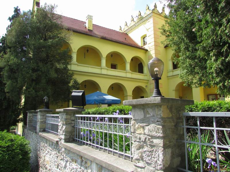 Zamek Rogów Opolski Strona wschodnia zamku.