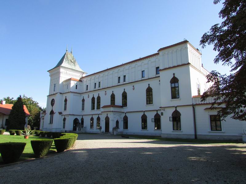 Zamek Przecław Widok od frontu