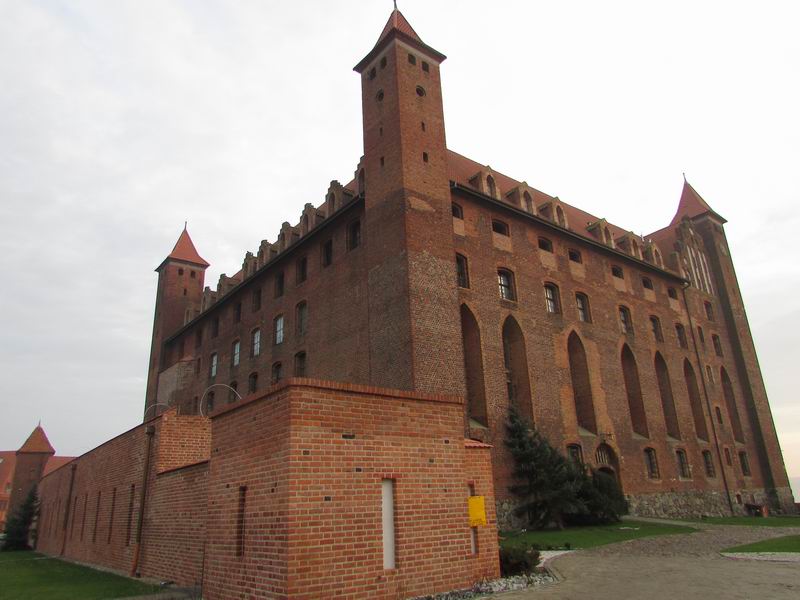 Zamek Gniew Strona północno-zachodnia zamku w Gniewie