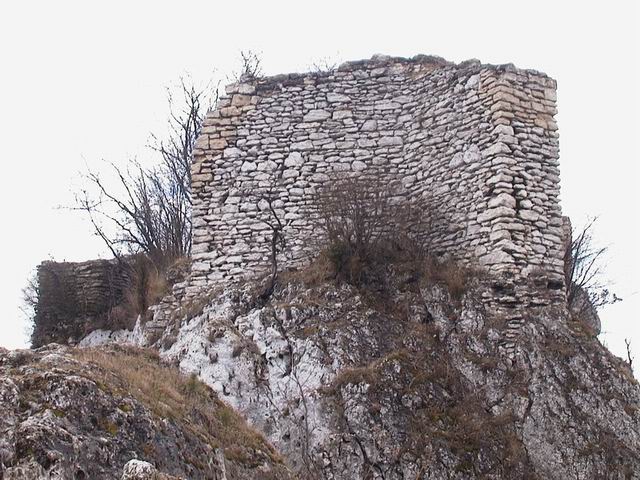 Zamek Ryczów Pozostałe ruiny