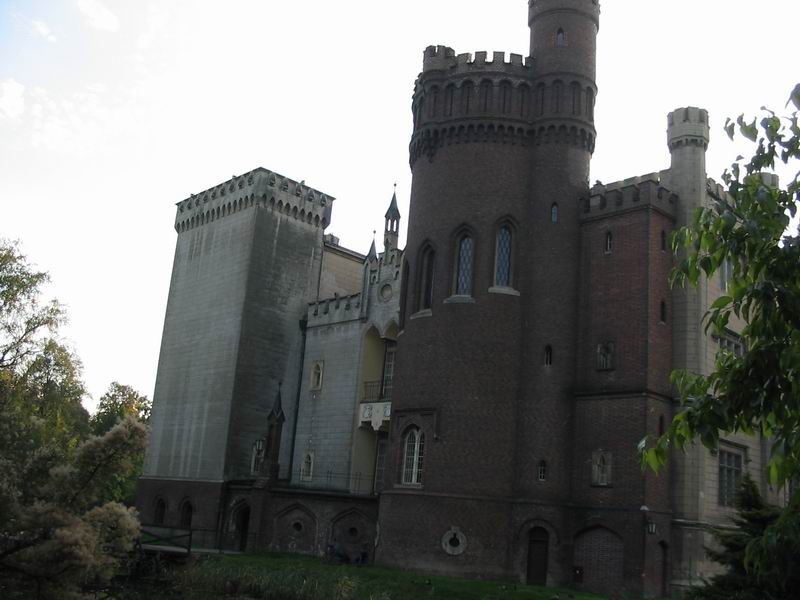 Zamek Kórnik Zamek od strony wschodniej