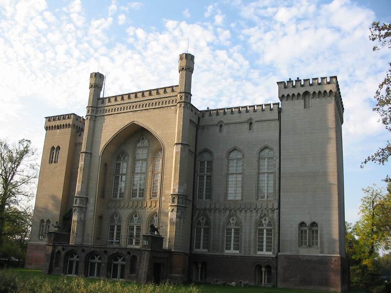 Zamek Kórnik Zamek od strony południowej