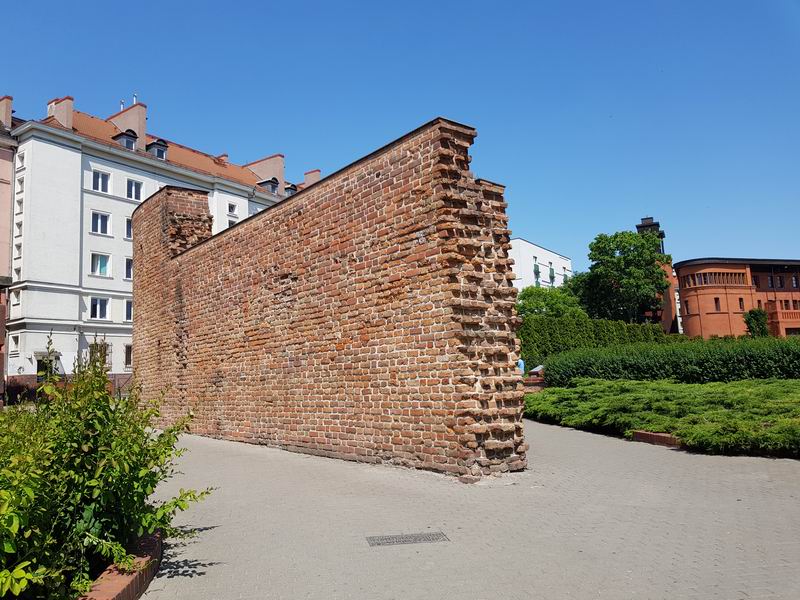 Zamek Poznań Fragmenty murów miejskich